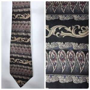100% silk vintage tie- Cambridge Classics Mervyns
